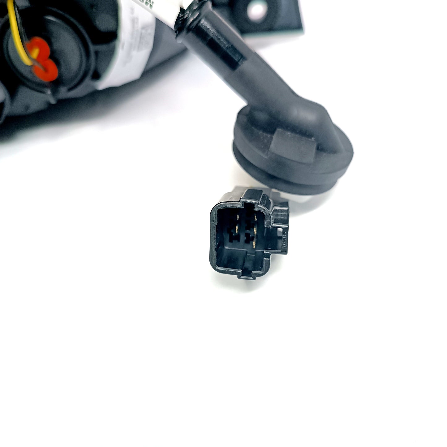 FARO TRASERO DERECHO SUZUKI CIAZ 2014-2023
