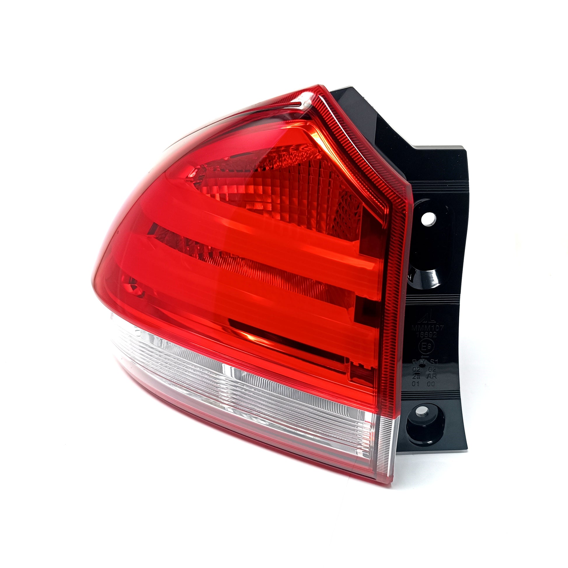 VISTA FRONTAL DE FARO TRASERO LATERAL IZQUIERDO SUZUKI CIAZ 2018 2024 
