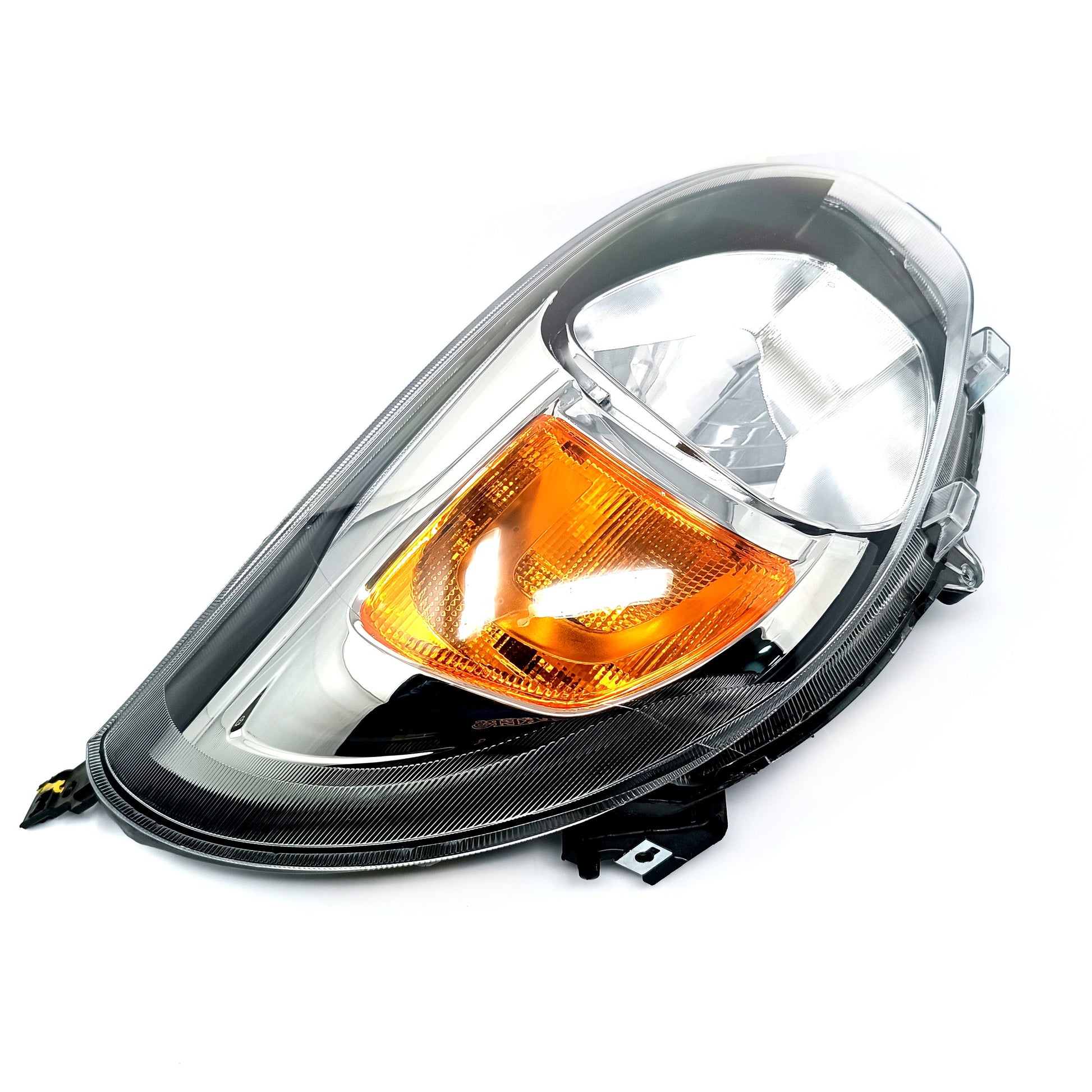 VISTA LATERAL DE FARO DELANTERO DERECHO SUZUKI ALTO 2016 2024 OEM