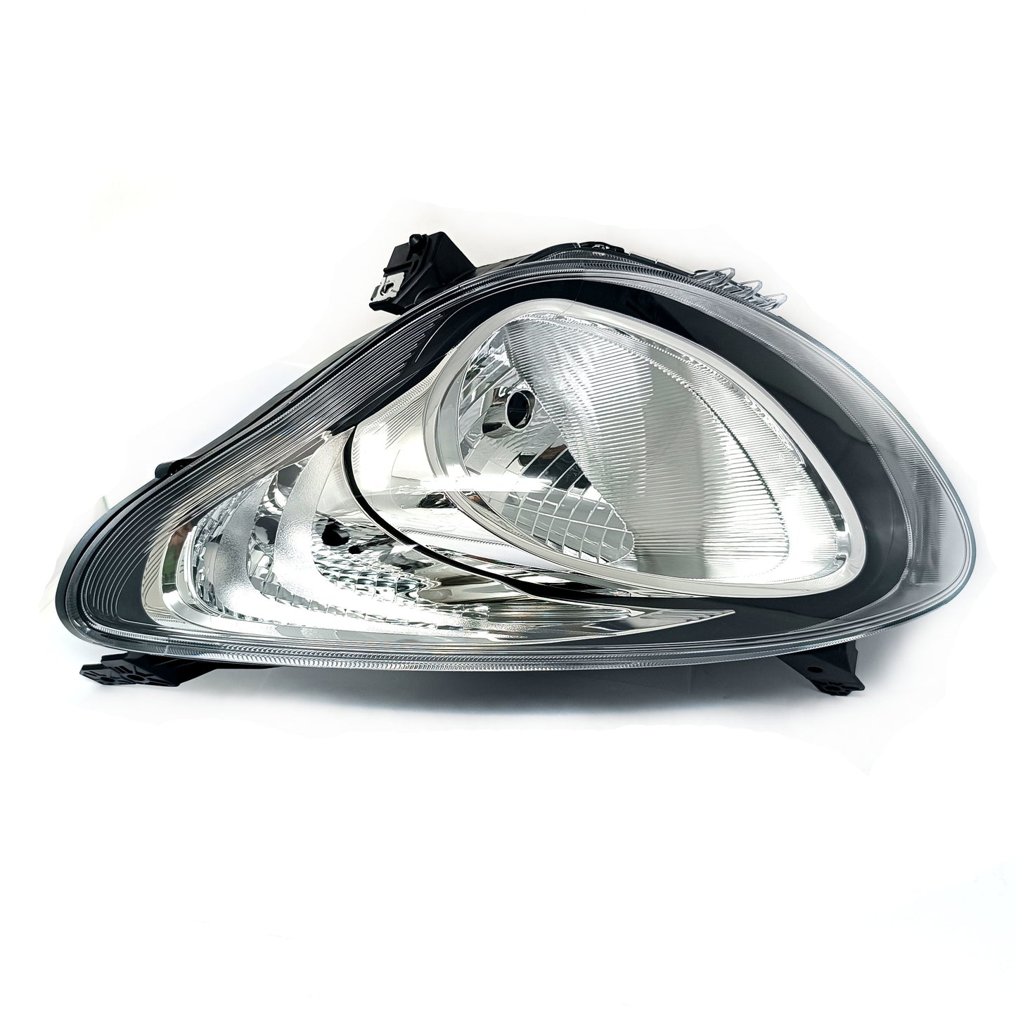 VISTA LATERAL FARO DELANTERO IZQUIERDO SUZUKI CELERIO 2022 2025 ORIGINAL