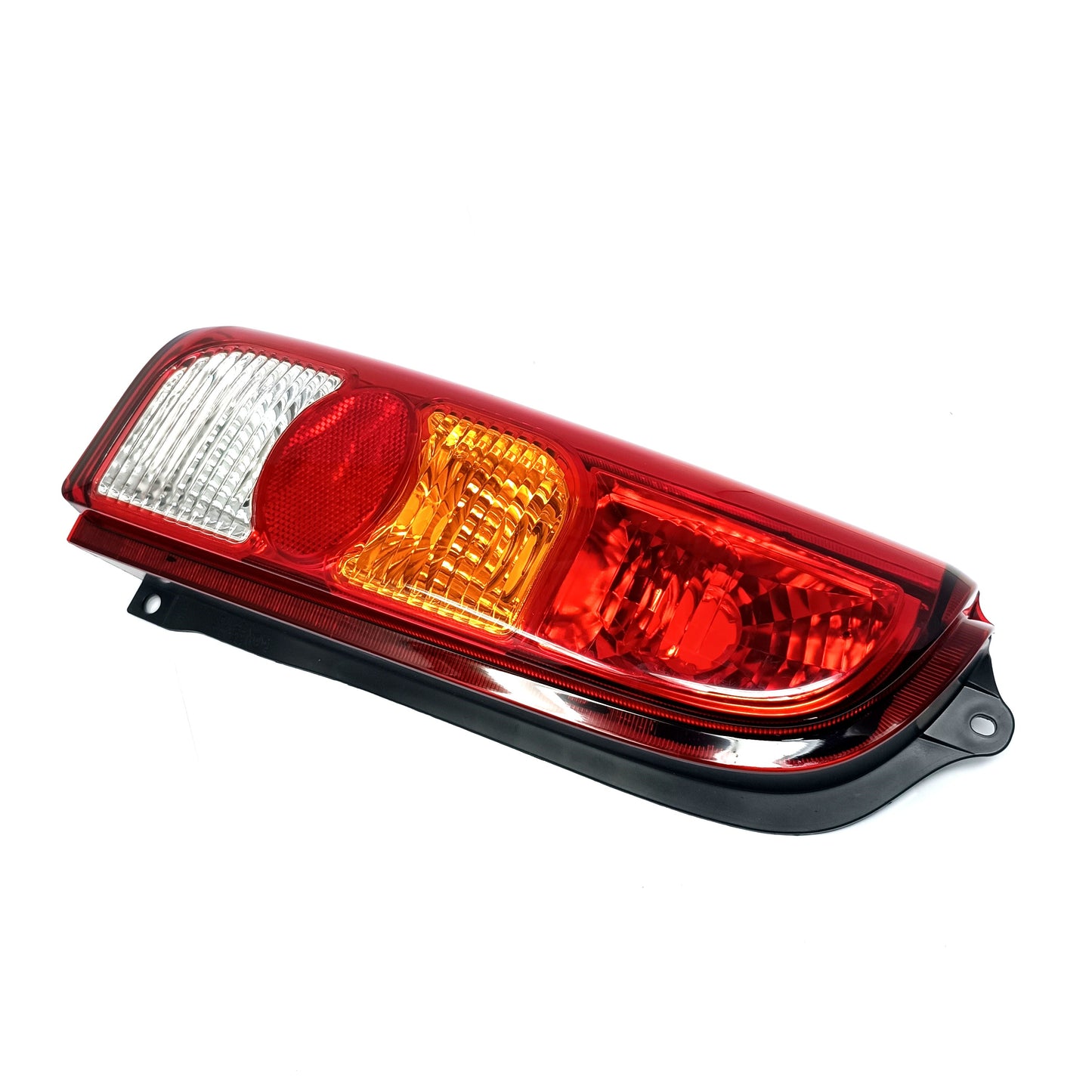 VISTA LATERAL DE FARO TRASERO IZQUIERDO SUZUKI EECO 2010 2024 OEM