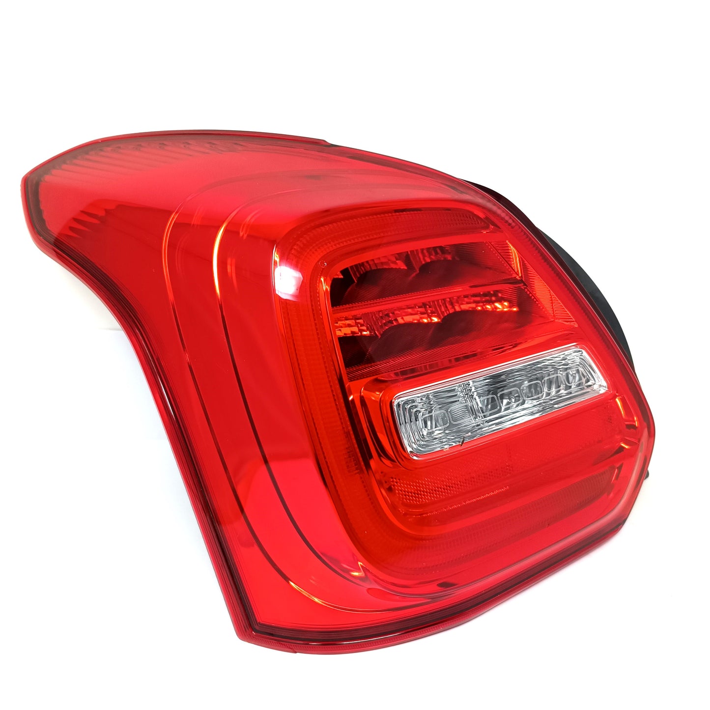 VISTA LATERAL DE FARO TRASERO IZQUIERDO SUZUKI SWIFT 2018 2024 OEM
