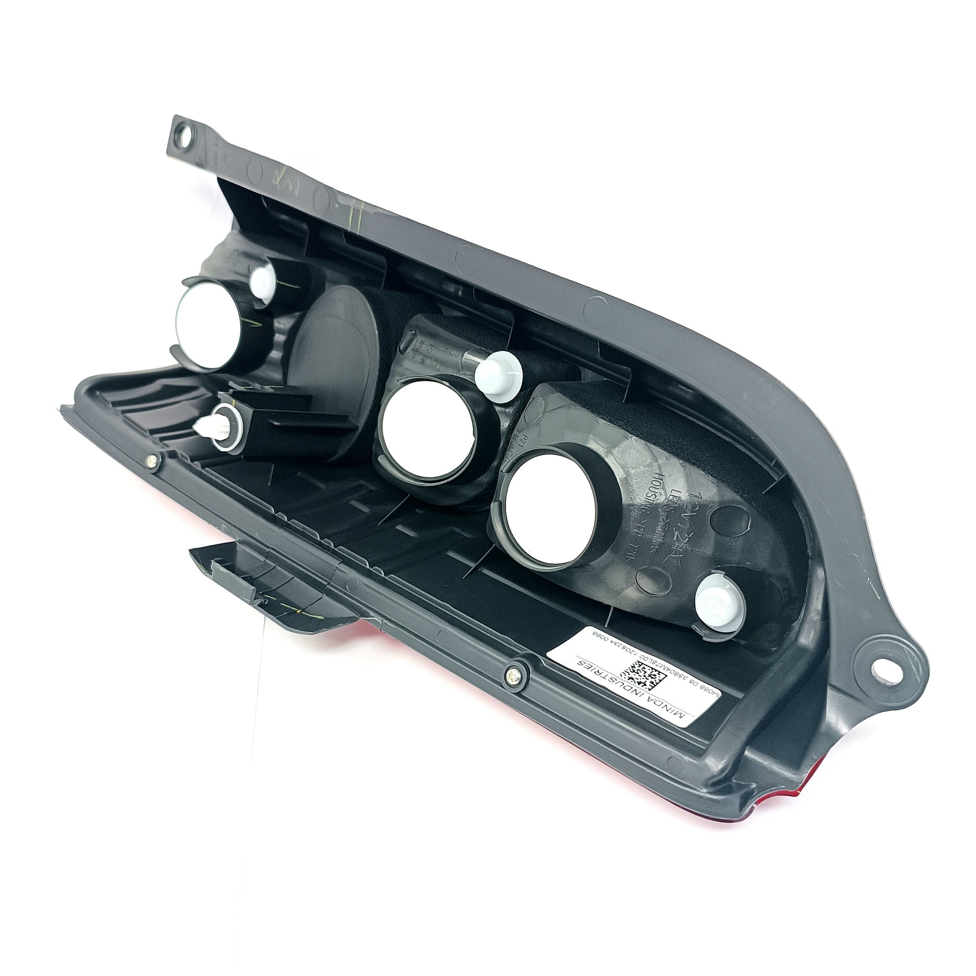 VISTA POSTERIOR DE FARO TRASERO IZQUIERDO SUZUKI EECO 2010 2024 OEM