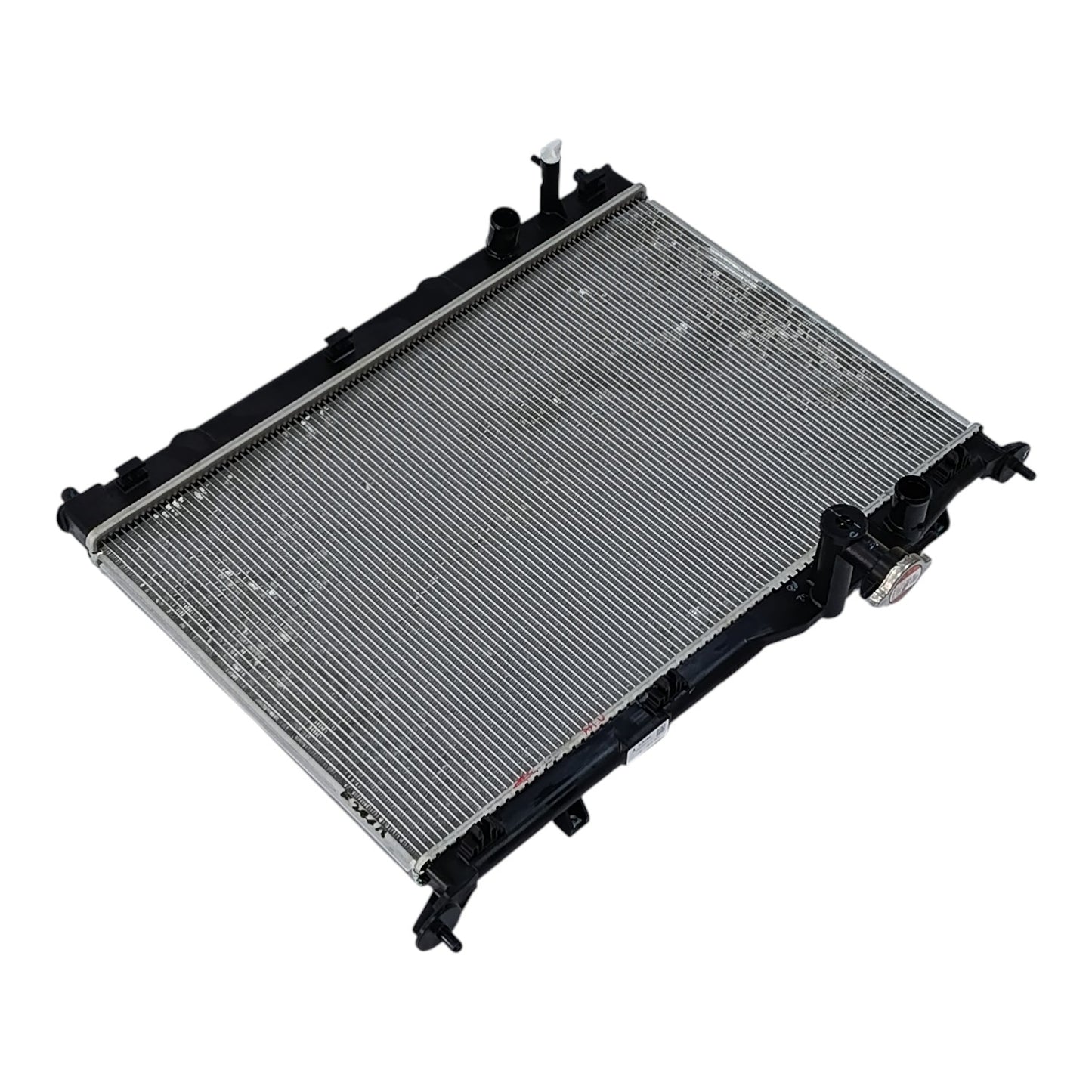 VISTA PORTERIOR DE RADIADOR PARA SUZUKI GRAND VITARA 2022-2026 OEM 