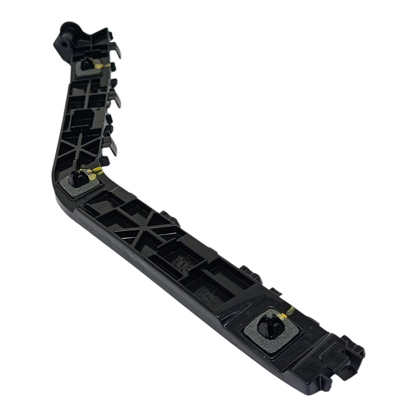 ANGULO VERTICAL SOPORTE DE PARACHOQUE TRASERO LADO DERECHO SUZUKI CELERIO 2021-2023