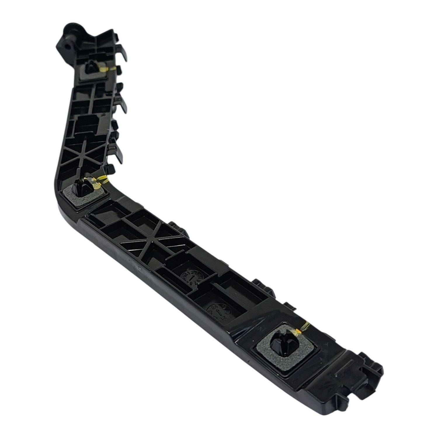 ANGULO VERTICAL SOPORTE DE PARACHOQUE TRASERO LADO DERECHO SUZUKI CELERIO 2021-2023